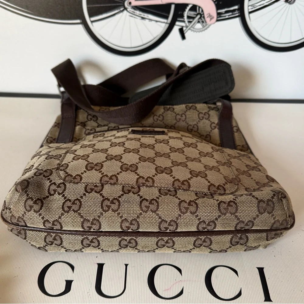 Gucci Vintage GG Monogram Canvas Shoulder Bag - Picture 11 of 15